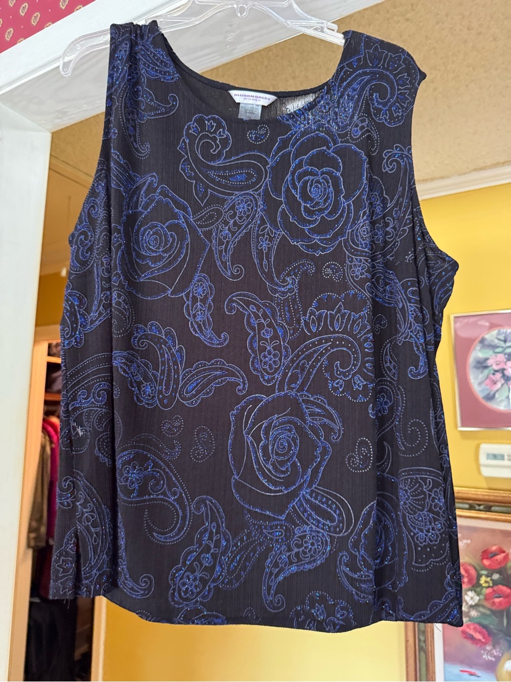 Allison Daley Women size 1x Sleeveless Black Top with Blue Floral Paisley Print